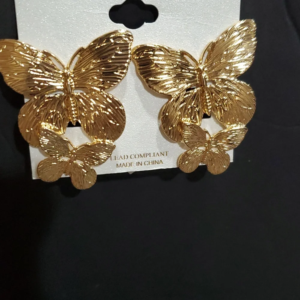 Natasha couture gold tone 2 stacked butterfly latchback‎ earrings brand new